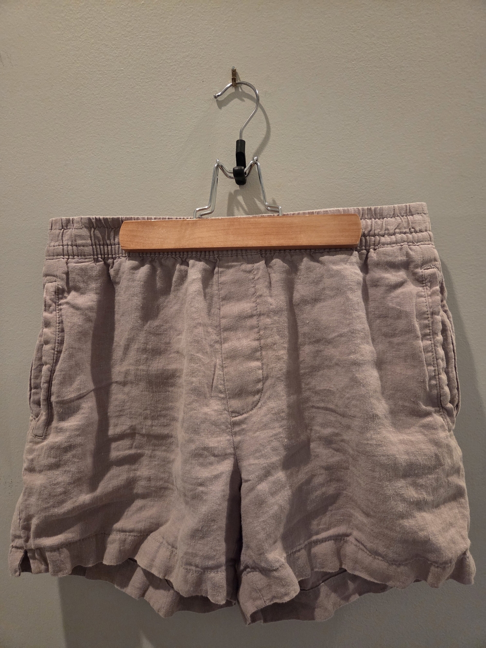 Zara Men's Elastic-Waist 100% Linnen Shorts in Light Taupe
